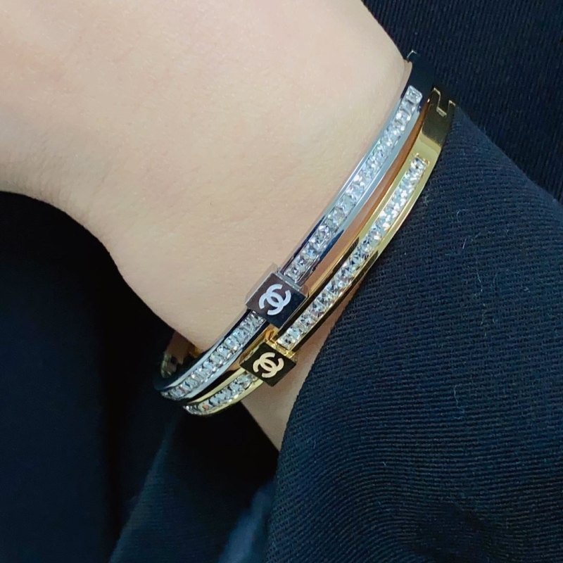 Ch**el bracelets